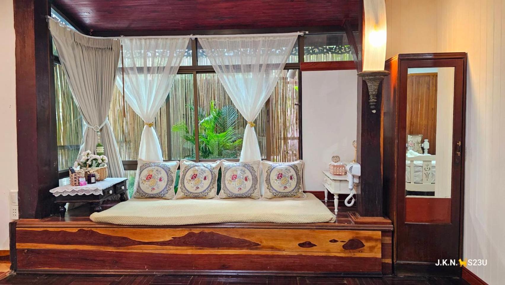 The Antique Riverside Resort Ban Pong  Dış mekan fotoğraf