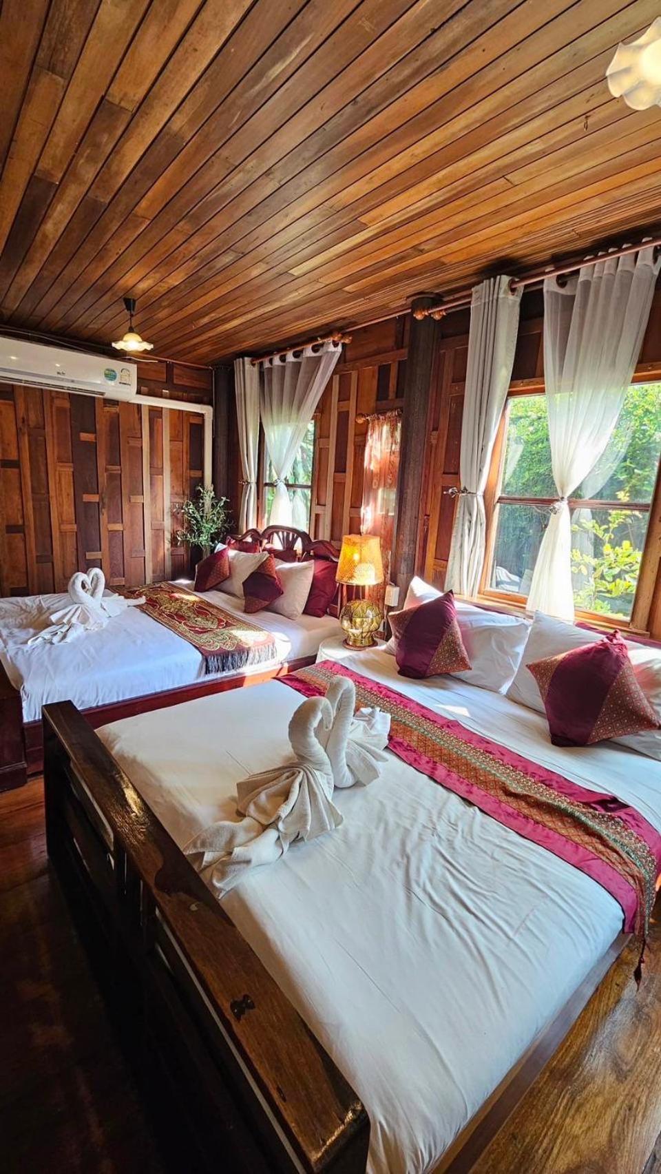 The Antique Riverside Resort Ban Pong  Dış mekan fotoğraf